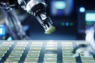 芯片法案+禁令三連擊 中國(guó)半導(dǎo)體如何前行